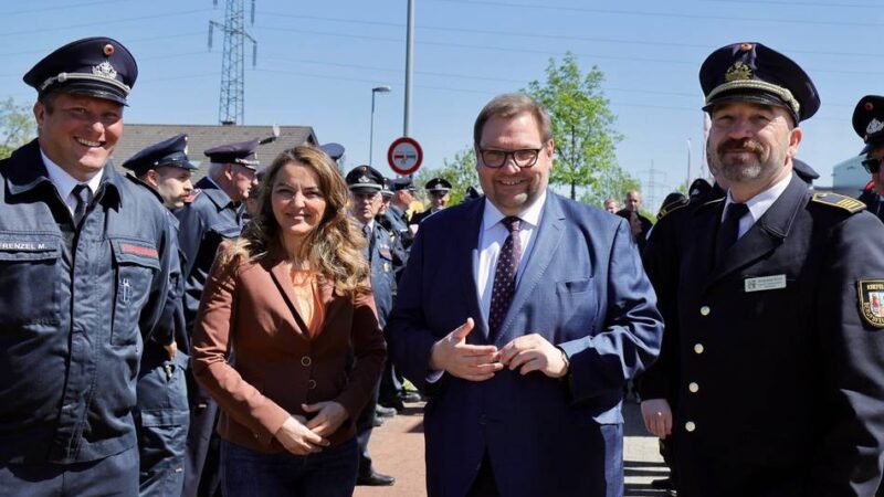 Zivilschutz-Infrastruktur in Krefeld: Bau der neuen Feuerwache in Gellep-Stratum hat begonnen