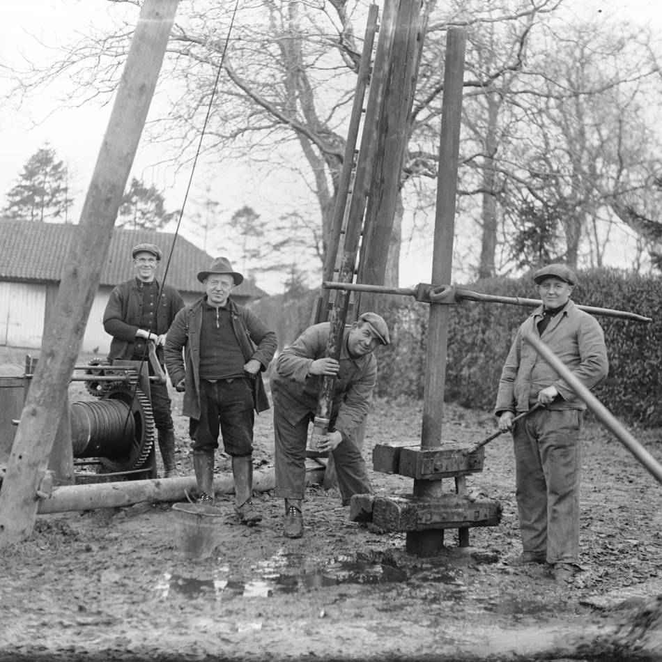 Sammler auf Spurensuche : Diese historischen Fotos aus Grevenbroich geben Rätsel auf – wer kann helfen?