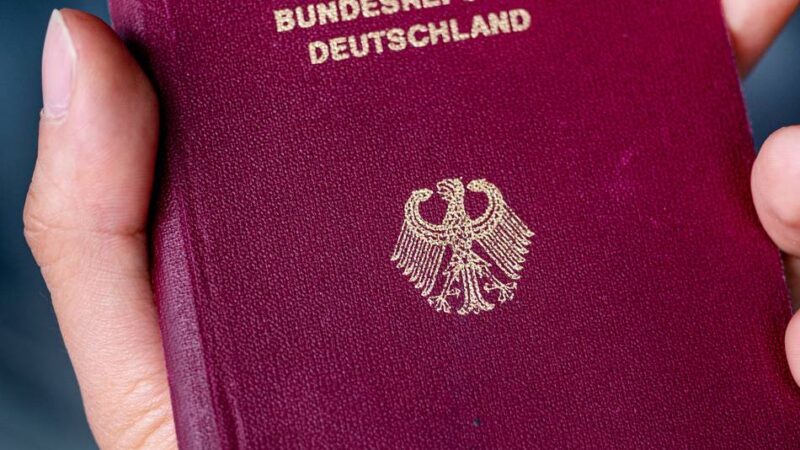 Stadt Jüchen erinnert an Reisedokumente: Ausweise rechtzeitig verlängern