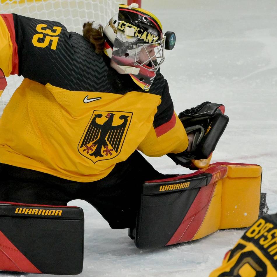 Eishockey: Mysteriöse Krankheitsfälle: Playoff-Chaos um DEB-Torhüterin