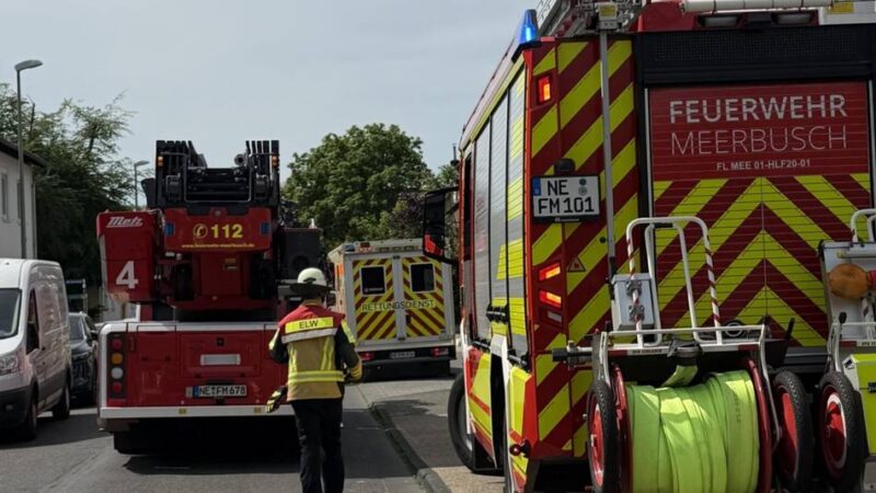 Einsatz in Meerbusch: Feuerwehr löscht brennenden Wasserhahn