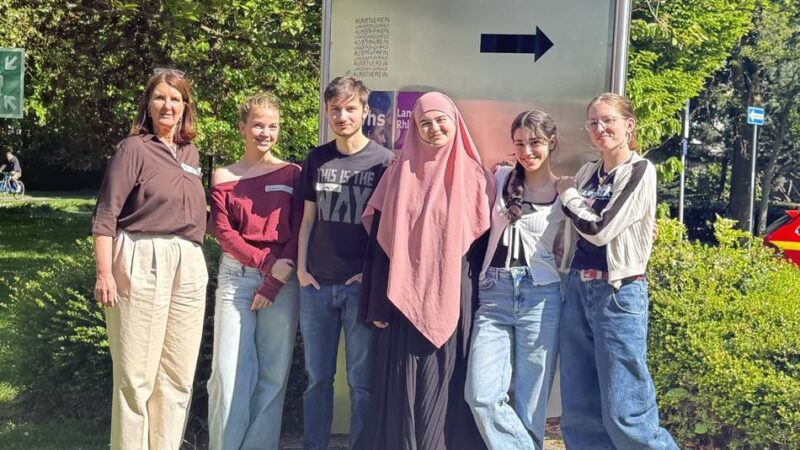 BOBplus in Langenfeld: Schülerscouts sollen Hemmschwellen auf Berufsmesse senken