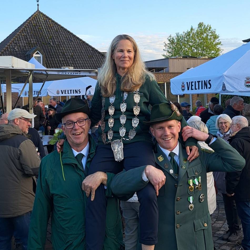 Premiere in Uedemerbruch: Tatiana Witkiewicz ist erste Schützenkönigin in 101 Jahren