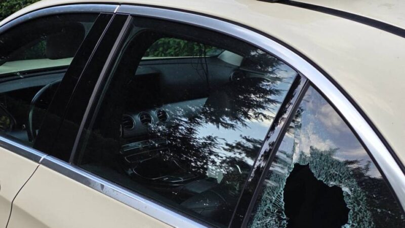 Vandalismus in Krefeld: Erneut 99 Autos zerkratzt und aufgebrochen