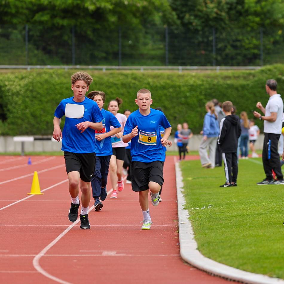 Leichtathletik in Mönchengladbach: Jede Menge Teamgeist bei den Stadtschul-Meisterschaften
