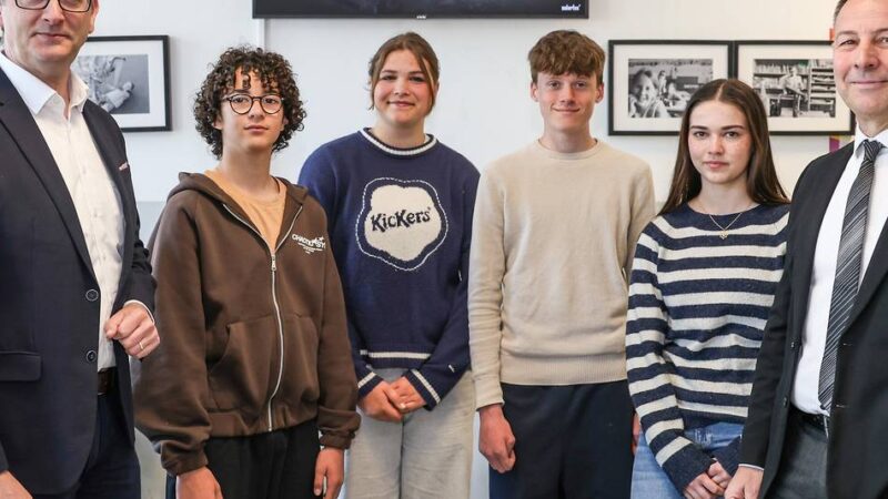 Schule in Düsseldorf: Am Lycée Français macht jetzt Sonnenstrom Schule