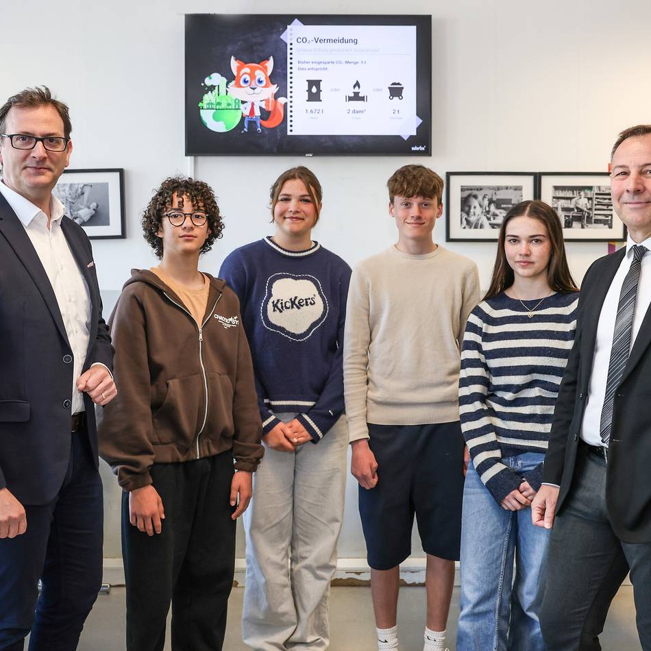 Schule in Düsseldorf: Am Lycée Français macht jetzt Sonnenstrom Schule
