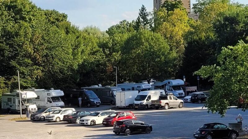 Drei-Parteien-Antrag in Dormagen: Der Rheintor-Parkplatz in Zons soll aufgewertet werden