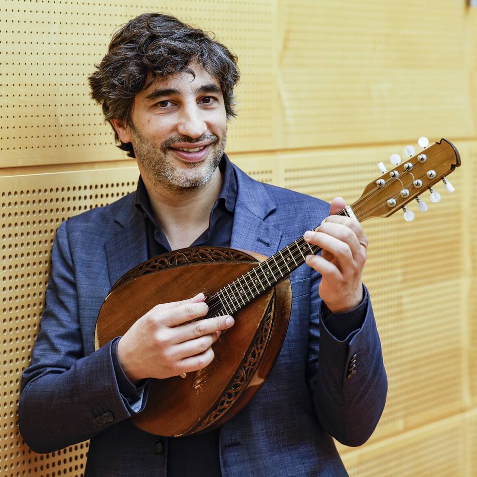 Konzert in Duisburg:  Avi Avital trifft auf die „Eigenzeit“-Kuratorin Kamalini Mukherji