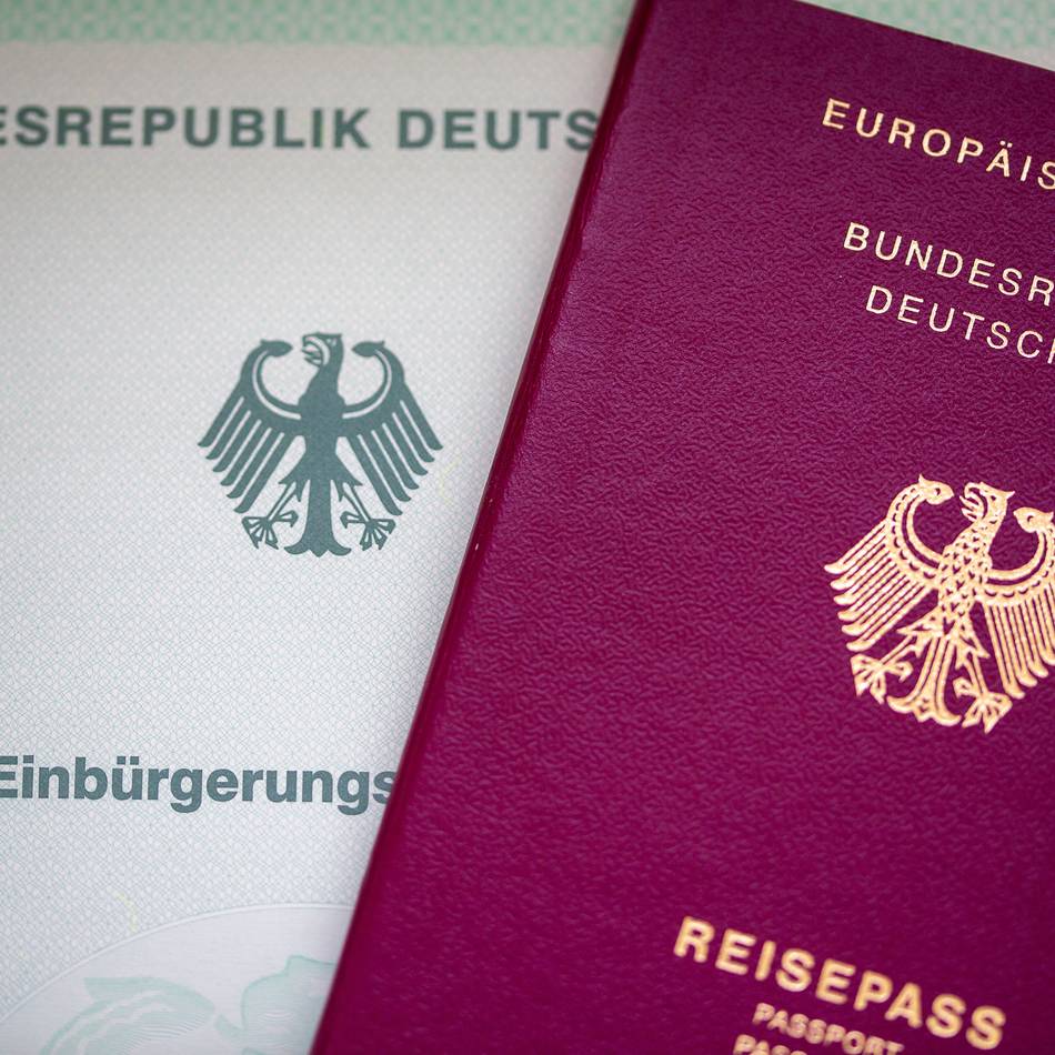 Deutsch-Test, Verfassungstreue, Gebühren: So viele Menschen wurden 2025 im Kreis Kleve eingebürgert