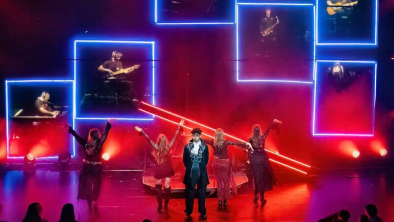 Musical aufgeführt: Cusaner beeindrucken mit moderner Dracula-Inszenierung