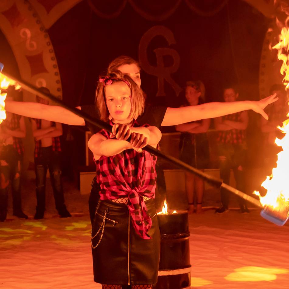 Projektwoche mit Circus Casselly: Sonsbecks Grundschüler laufen für ihr Zirkusprojekt