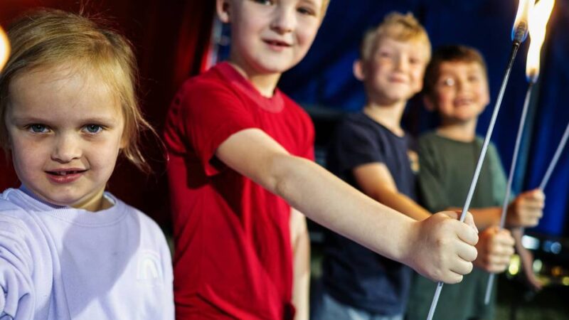 Awo-Kita Langenfeld: Kitakinder werden zu Feuerschluckern und Trapezkünstlern