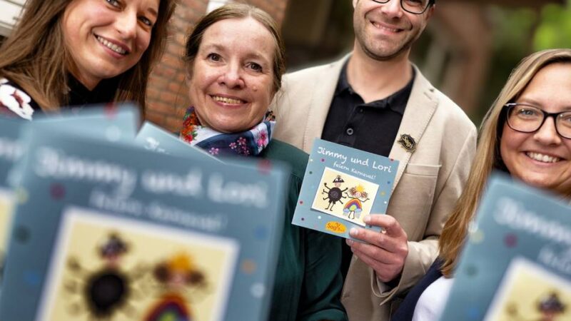 Übergabe an den Verein „Sag‘s“: Monheimer Prinzenpaar sammelt 11.111 Euro für Kinderschutz