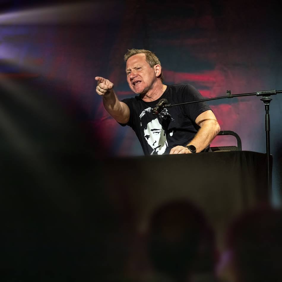 Lesung mit Roland Jankowsky: Kriminell gut – „Heimspiel“ für Kommissar „Overbeck“ im Leverkusener Scala-Club