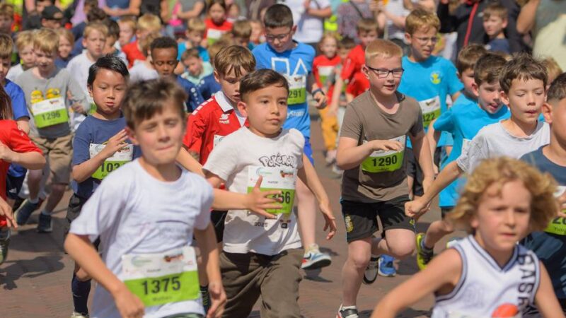 Mit Bildergalerie: Citylauf Geldern 2026 – Top-Zeiten, Netzausfall und Familienfeststimmung
