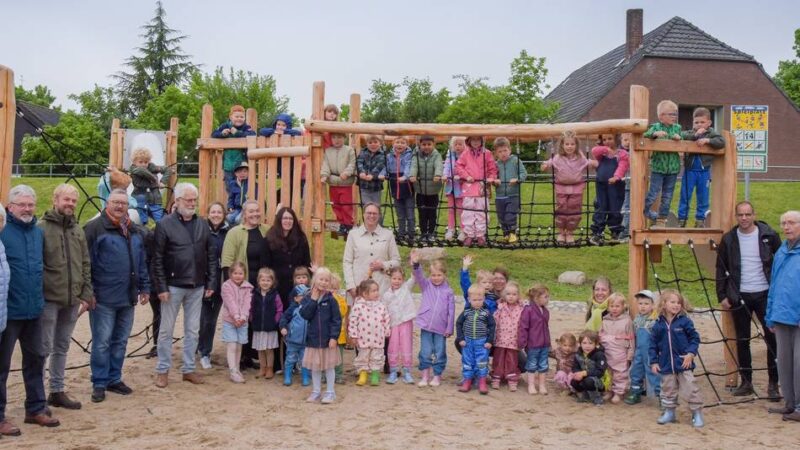 Nahe der Düne: Wissels Kinder und ihre Besucher haben einen neuen Spielplatz