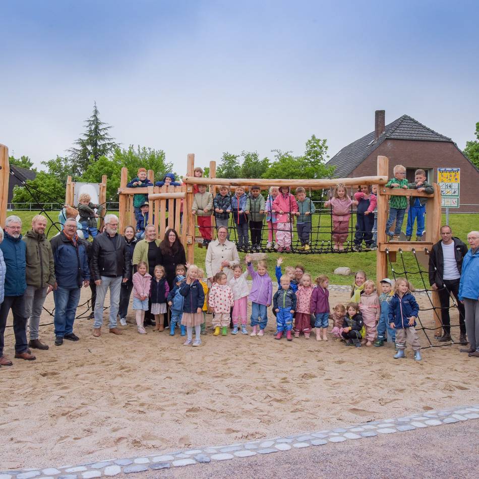 Nahe der Düne: Wissels Kinder und ihre Besucher haben einen neuen Spielplatz