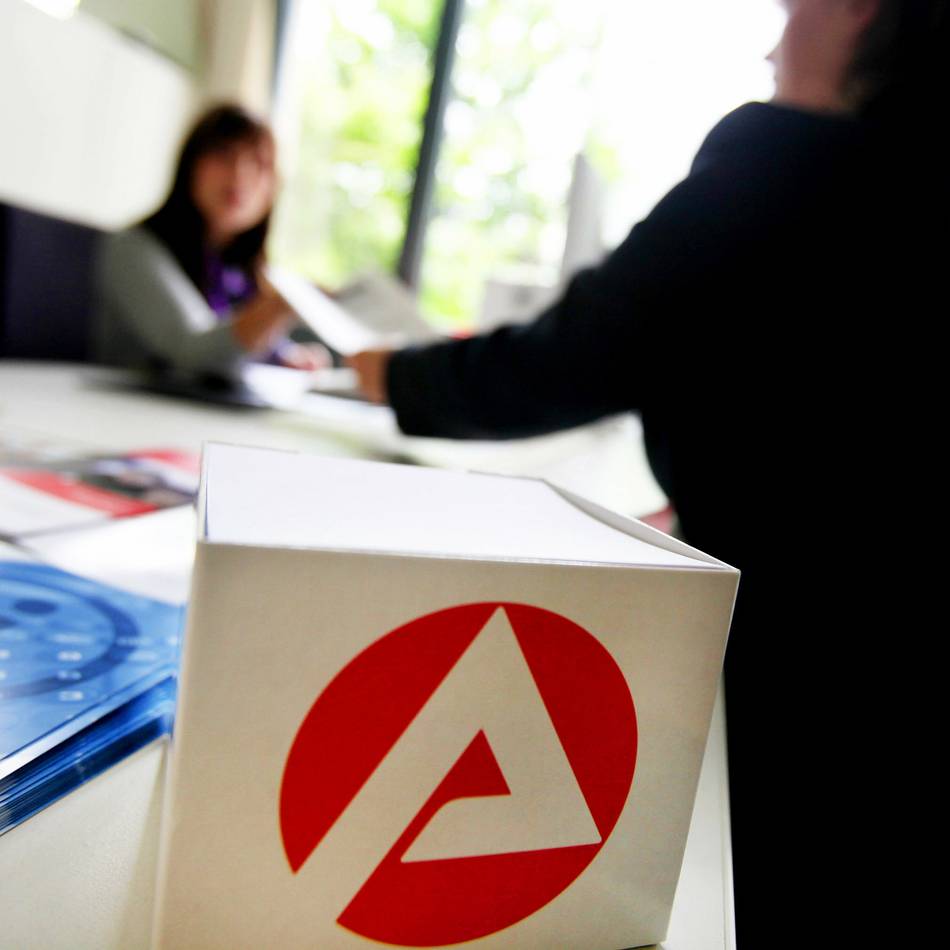 Jobcenter in Mettmann: Wohnungslose bekommen Hilfe beim digitalen Zugang