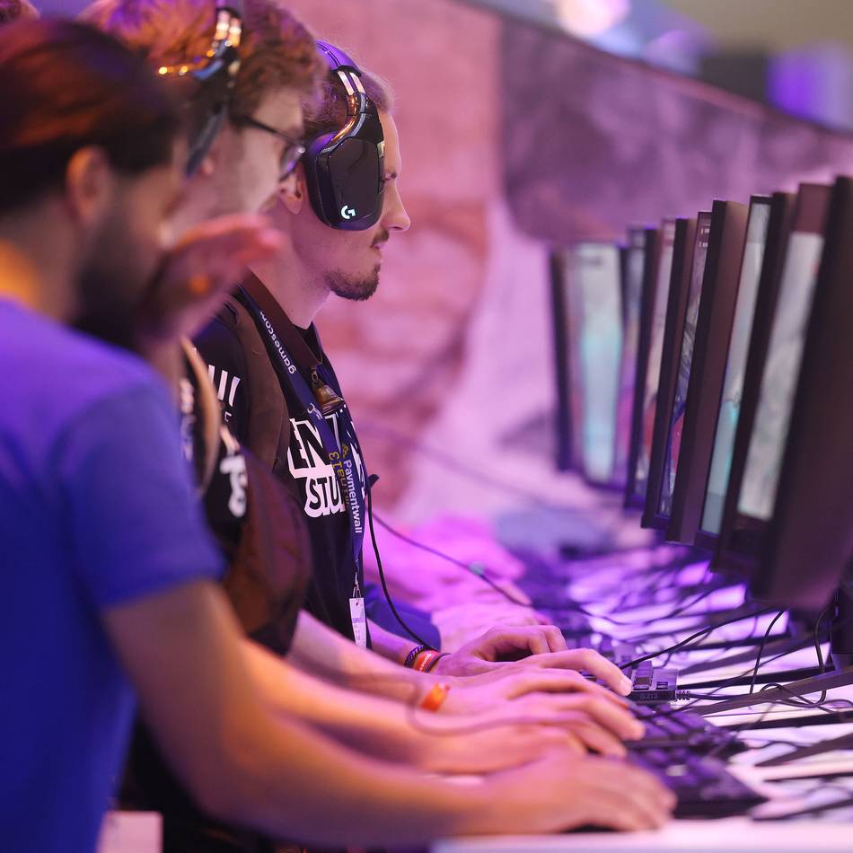 Von E-Sport bis Slow-Jogging: VHS stellt ihr Sommerprogramm für Rheinberg, Xanten, Alpen und Sonsbeck vor