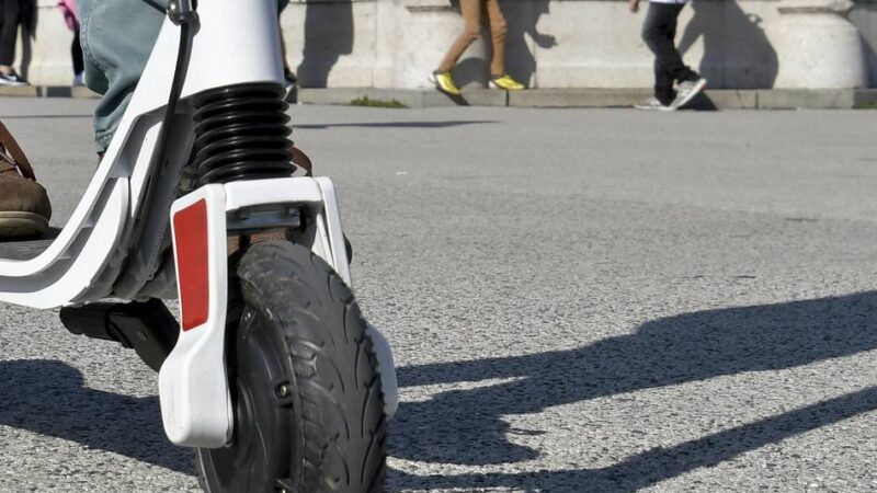 Anzeige gegen Mutter: Kinder auf nicht zugelassenen E-Scootern in Kalkar gestoppt
