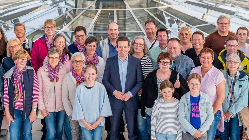 Auch Kempener unterwegs: Ehrenamtler besuchen Bundestagsabgeordneten Plum in Berlin