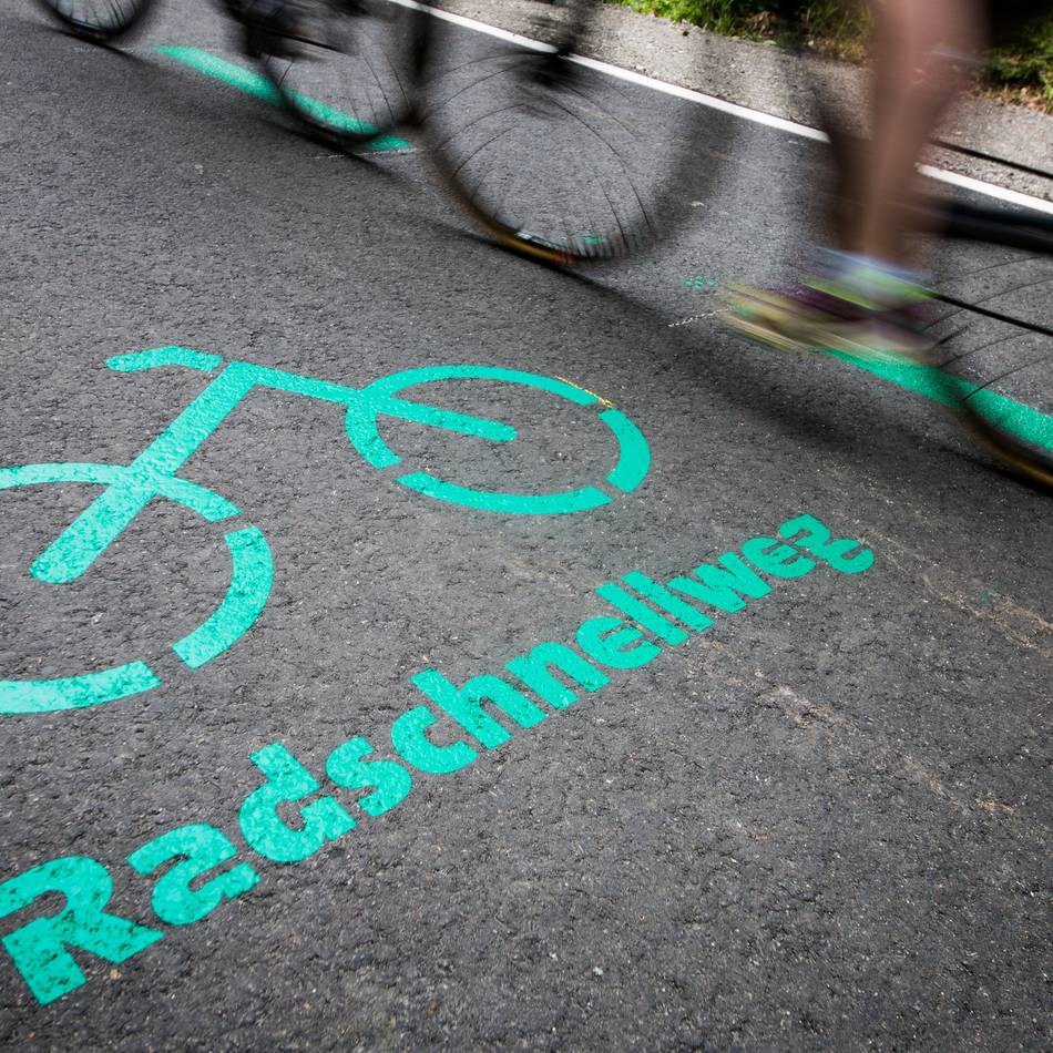 Radschnellweg in Moers: Fahrradstraße quer durch die Innenstadt – hier sollen Parkplätze weichen