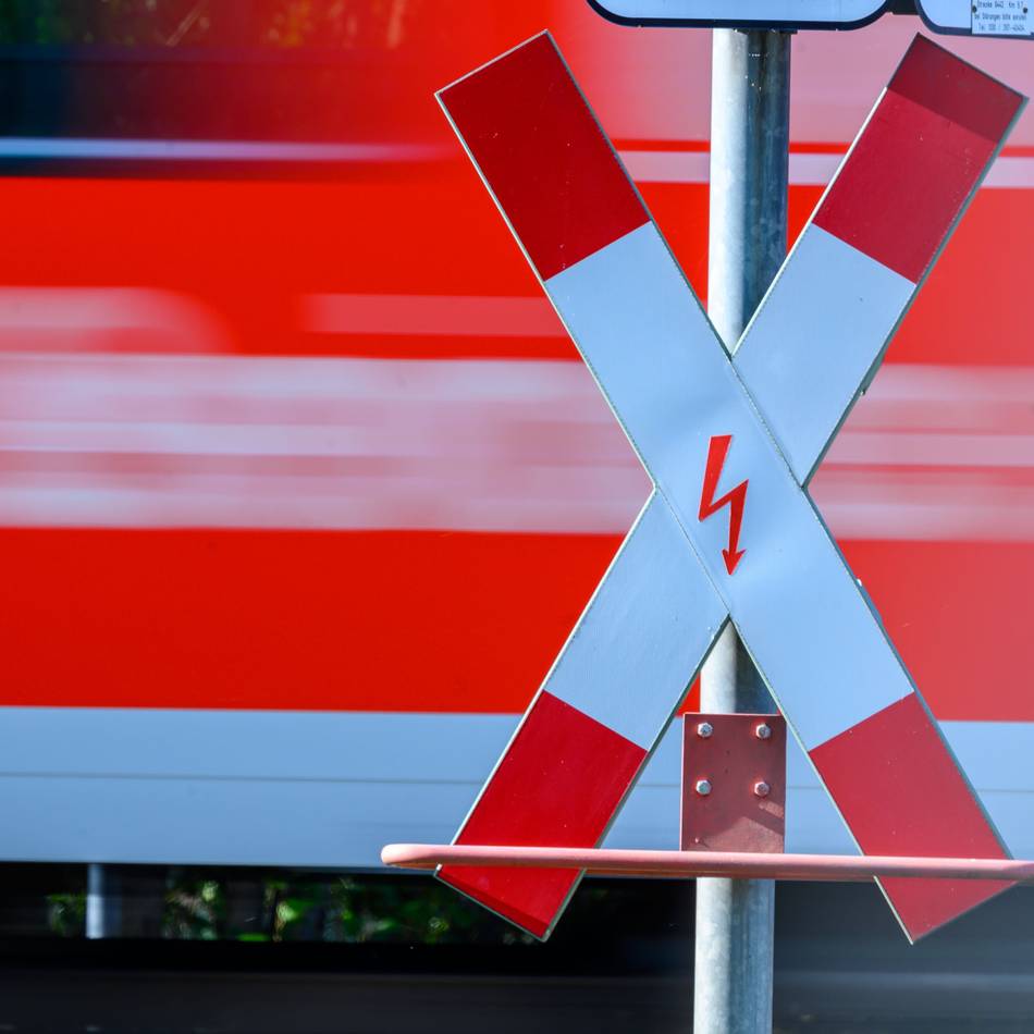 Arbeiten der Bahn: Bahnübergänge in Haldern und Millingen gesperrt