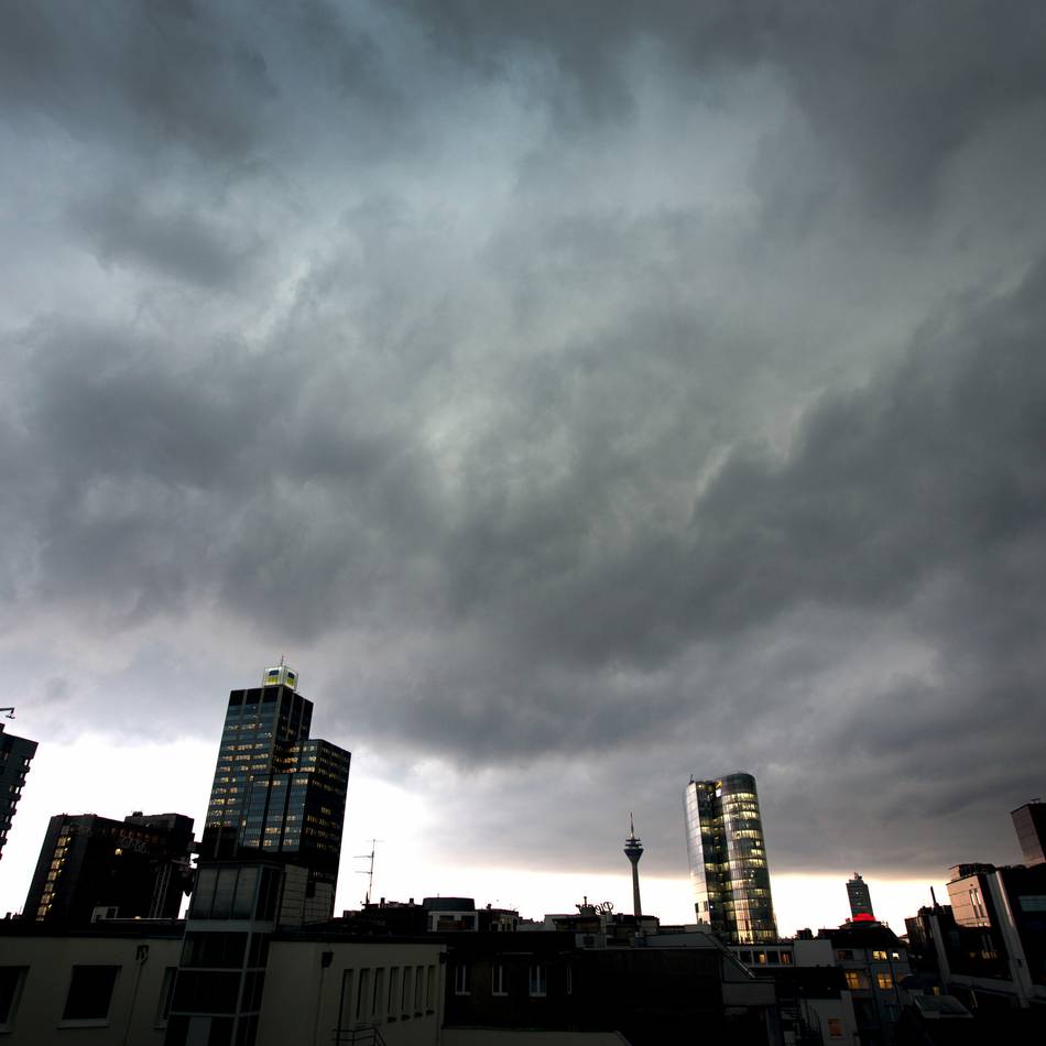Unwetterwarnung vom DWD: Gewitterwarnung: In Düsseldorf ist bislang alles ruhig