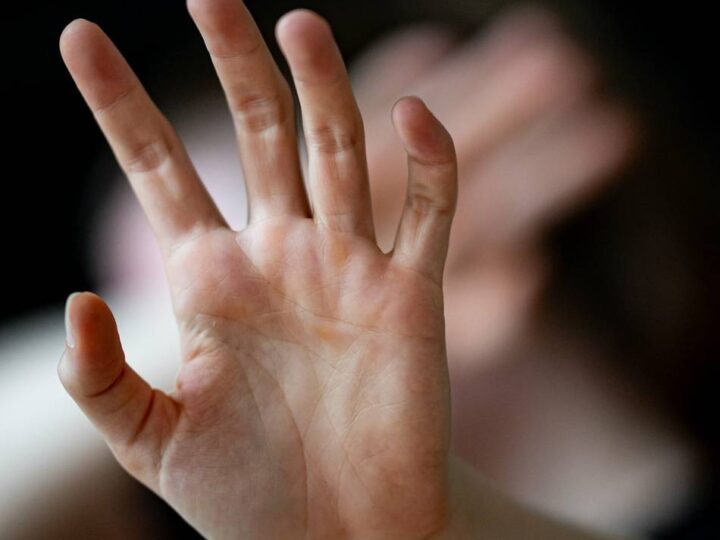 Die Frauen-Kolumne: Schuldgefühle – ein Werkzeug von Macht und Kontrolle?