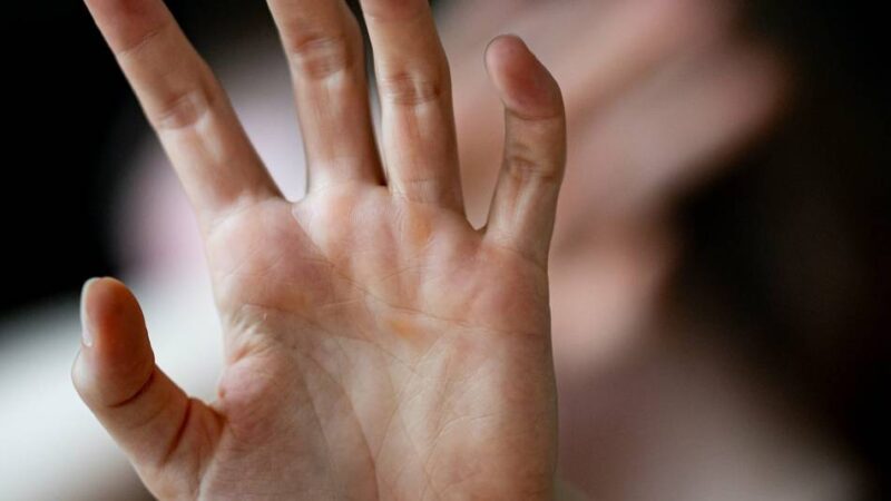 Die Frauen-Kolumne: Schuldgefühle – ein Werkzeug von Macht und Kontrolle?