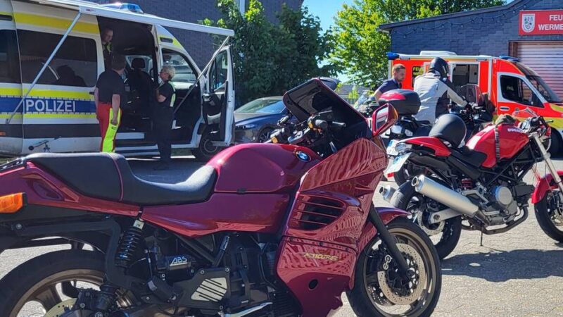 Verkehrskontrolle in Wermelskirchen: Polizei setzt bei „Kaffee und Knöllchen“ auf Prävention