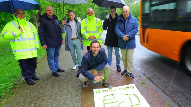 Schulwegsicherung in Rheinberg: Straßenmalerei gegen Falschfahrer