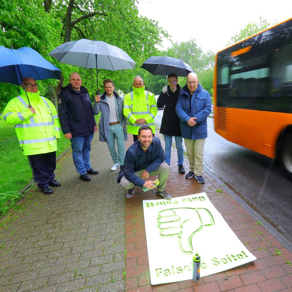 Schulwegsicherung in Rheinberg: Straßenmalerei gegen Falschfahrer
