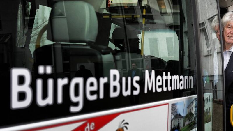 Mobilität in Mettmann: Bürgerbus nach vier Wochen Reparatur wieder im Einsatz