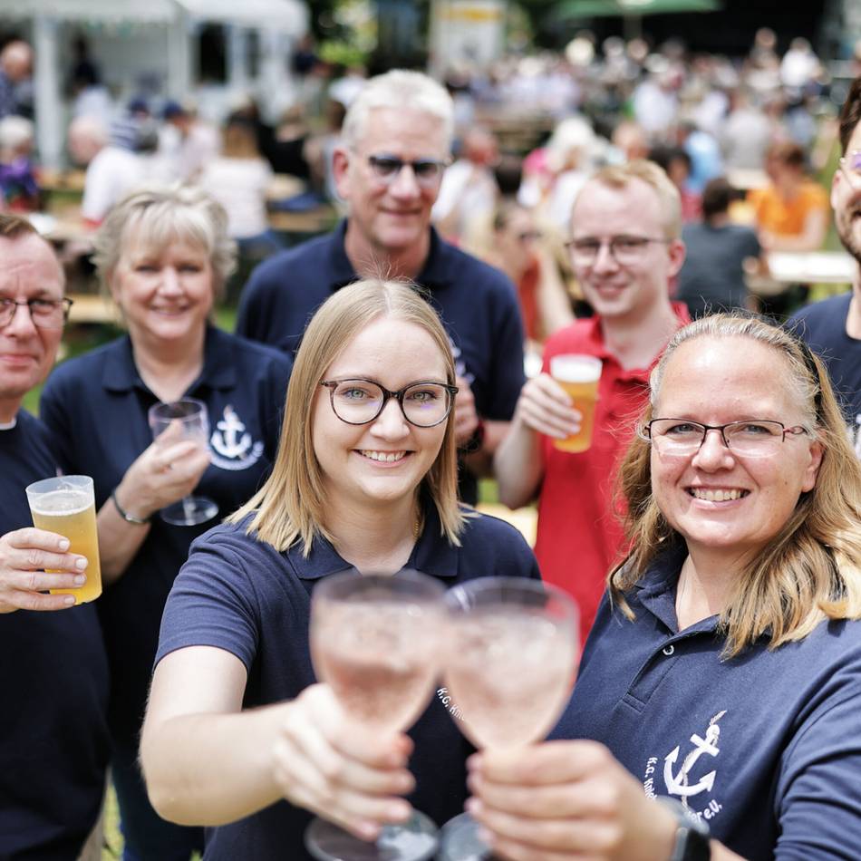 Feiern in Hilden: Närrisches Jubiläum – Angerfest eröffnet Sommerfest-Saison