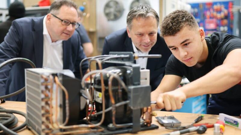 Azubi-Offensive Hilden: Hildener Firma zeigt, wie moderne Ausbildung funktioniert