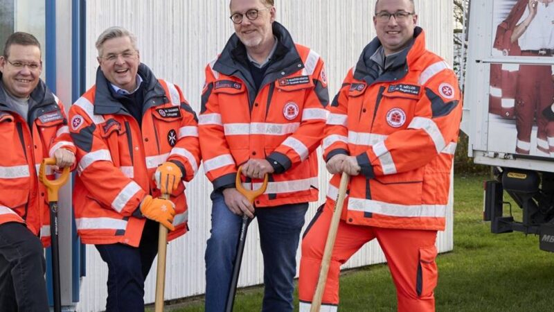 Ehrenamt in Hilden: Johanniter bauen neue Fahrzeughalle in Hilden