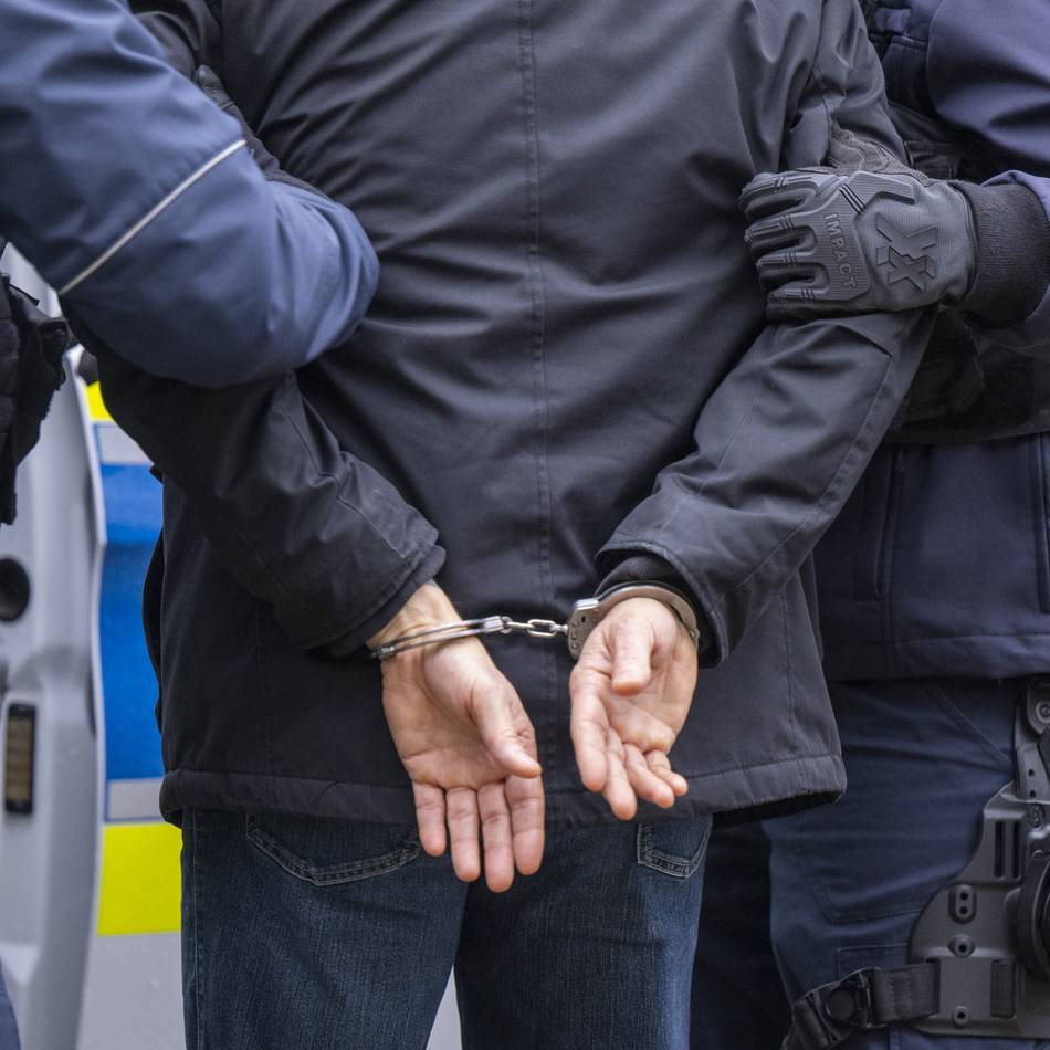 Einbruch in der Bachstraße in Wermelskirchen: Einbrecher auf frischer Tat ertappt