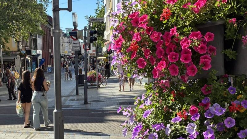 Laga-Effekt in der Neusser Innenstadt?: „Viele gehen durch die Stadt, aber sie kaufen nichts ein“