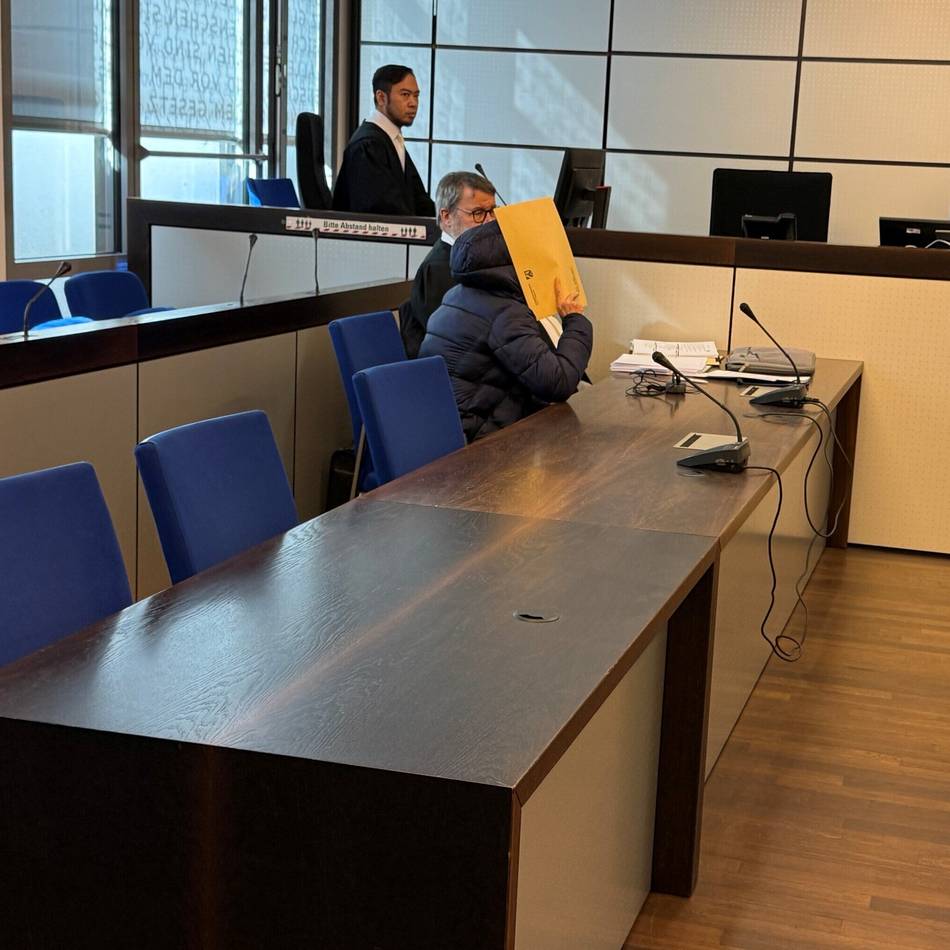 Prozess in Wuppertal: Mord mit Bügeleisen und Messer – 61-Jährige zu lebenslanger Haft verurteilt