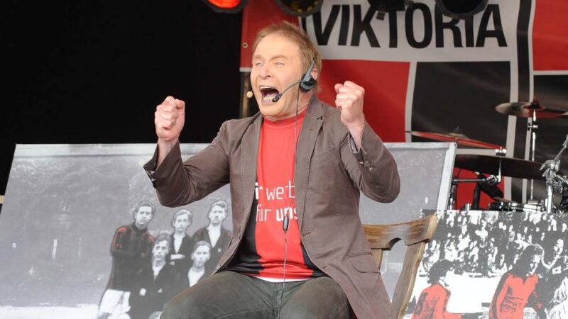 Das Programm „Ballkontakte“: Fußballkabarett von Didi Jünemann am Aussichtsturm in Kleve