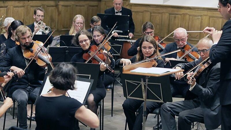 Konzerte in Mettmann und Wülfrath: VHS-Sinfonieorchester spielt Programm, „das unter die Haut geht“