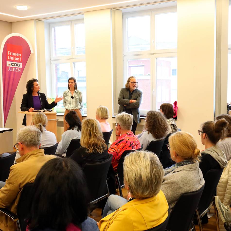 Vortrag der Frauen-Union in Alpen: Gynäkologe räumt mit Wechseljahre-Mythos auf