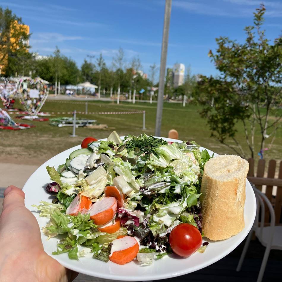 Food Explorer verspricht mehr Frische: Nach NGZ-Geschmackstest – Laga-Gastronom verbessert Püree, Salat und Abläufe