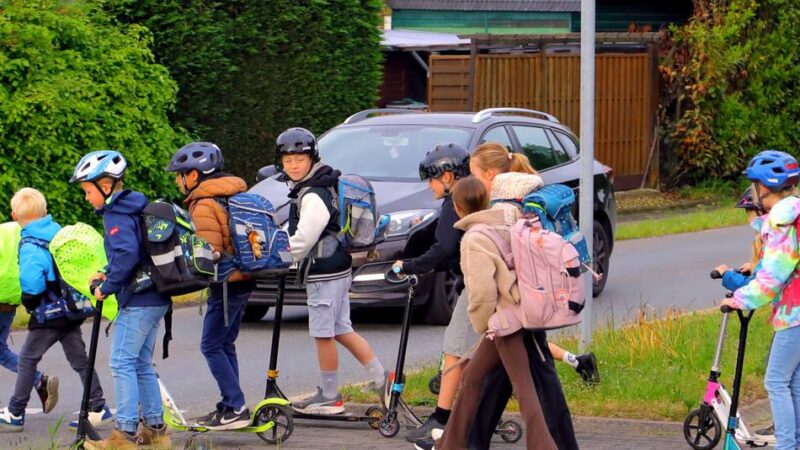 Eltern-Taxis ade: Sonsbecker Kinder zeigen, wie Schulweg ohne Auto geht
