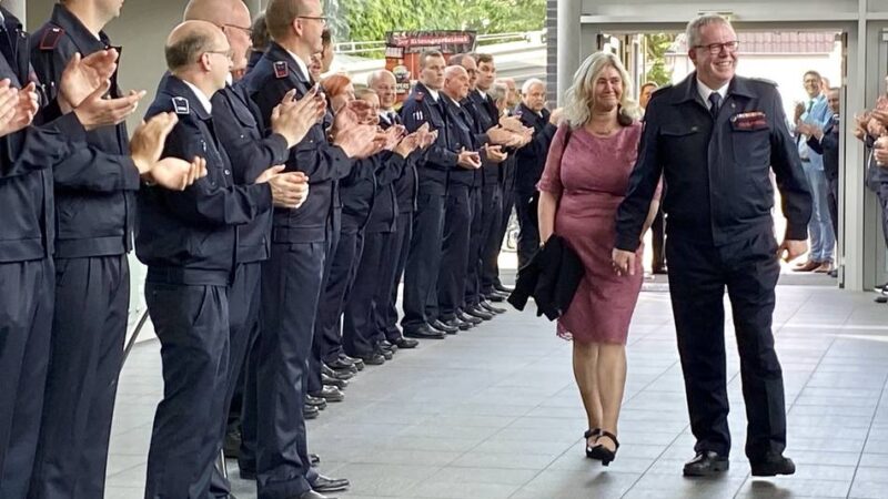 Erkelenzer Wehrleiter Helmut van der Beek verabschiedet: „Die Feuerwehr bleibt Teil meines Lebens“