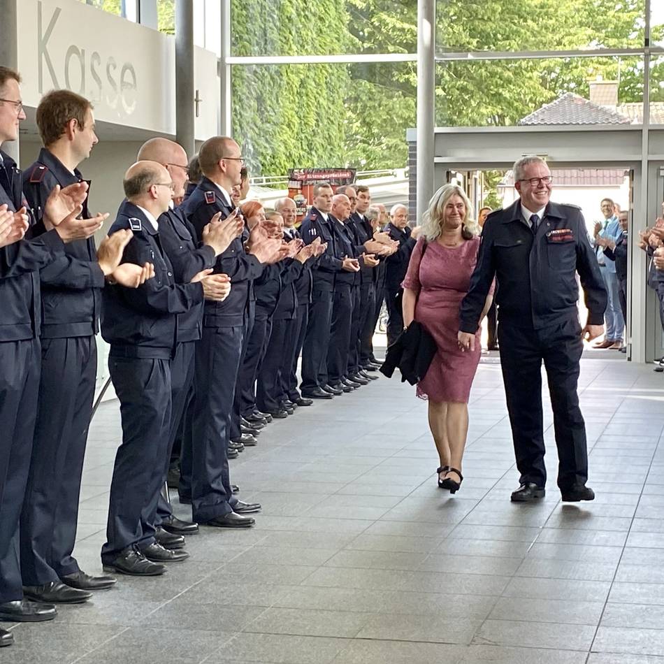 Erkelenzer Wehrleiter Helmut van der Beek verabschiedet: „Die Feuerwehr bleibt Teil meines Lebens“