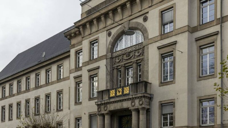 Prozess nach Raub in Schnellrestaurant in Willich: Hohe Strafen für die Täter