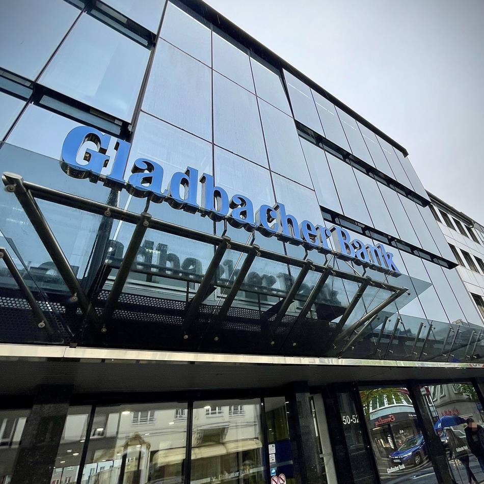Gladbacher Bank vor der Hauptversammlung: Ex-Vorstandschef kritisiert Aufsichtsratsentscheidung